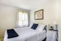 Bedroom Oak Bluffs 3-Bed Cottage, Walk to Town