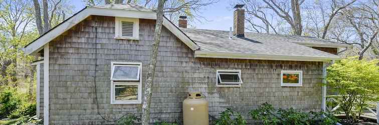 Exterior Oak Bluffs 3-Bed Cottage, Walk to Town