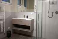 In-room Bathroom Marinali Rooms