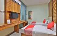 Bedroom 2 Blue Diamond Hotel