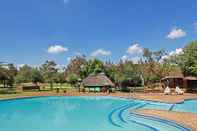 Swimming Pool Monateng Safari Lodge