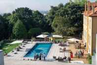 Swimming Pool Boeira Garden Hotel Porto Gaia, Curio Collection by Hilton