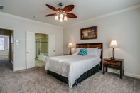 Bedroom Beautifully furnished TownHome at shops