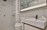 Toilet Kamar 6 Domi Serviced Apartments