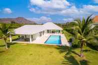 Exterior Luxury Modern 4 BR Pool Villa - PH111