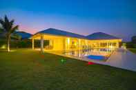 Swimming Pool Luxury Modern 4 BR Pool Villa - PH111