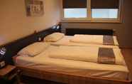 Bilik Tidur 3 Hotel Bei Yasemin