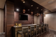 Bar, Cafe and Lounge Luxury Furnished Apartments by Hyatus at Amistad Park