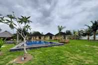 Swimming Pool The Kelong Trikora Resort