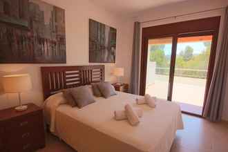Bedroom 4 2 Twin Luxurious & Secluded Villa - Private Pools, Walk to the Beach & Moraira
