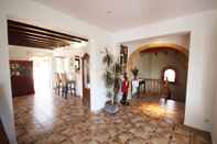 Lobby Private & Luxurious Villa With Pool - Lots of Space & Short Walk to the Sea