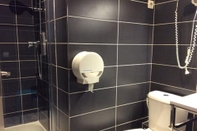 Toilet Kamar Hotel le Berthelot