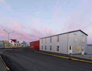 Exterior 2 Hólmavík Guesthouse