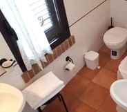 In-room Bathroom 5 Agriturismo La Talpa