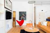 Ruang Umum The Powis Square Escape - Modern 2bdr in Notting Hill