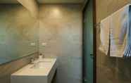 Toilet Kamar 7 Taichung Easylazy Inn