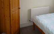 Bedroom 6 2-bed Flat With Superfast Wi-fi DW Lettings 9WW