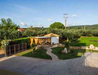 Exterior 2 Cozy Flat In An Olive Grove Near a Sandy Beach