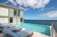 Hồ bơi Luxury Barreirinha House