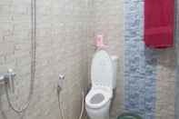 In-room Bathroom Aren Homestay