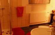 In-room Bathroom 4 Love-Box Romantisches B&B