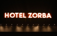 Bên ngoài 5 Hotel Zorba