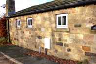 Exterior Country School Cottage near Harwood