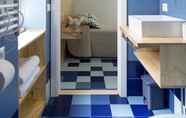 In-room Bathroom 7 Il Grande Blu