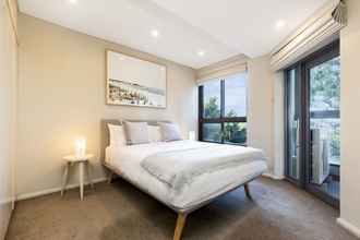 Bedroom 4 2 Bdrm North Sydney with harbour views