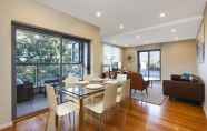 Kamar Tidur 6 2 Bdrm North Sydney with harbour views