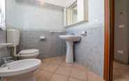 In-room Bathroom 3 Residence Smith - Fronte Mare 1 Piano 4B