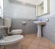 In-room Bathroom 3 Residence Smith - Fronte Mare 1 Piano 4B