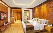 Bedroom 7 Seven Seas Hotel