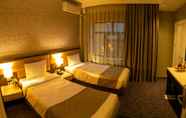 Bedroom 7 Parkway inn Hotel & Spa