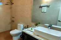 In-room Bathroom Clarks Exotica Ramgarh