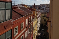 Nearby View and Attractions Apartment with Balcony in the Heart of Lisbon