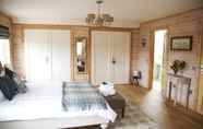 Kamar Tidur 4 Netherton Farm Lodge