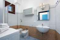 In-room Bathroom I tre Golfi Paprica