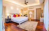 Kamar Tidur 6 Kamala Class-Pan Seaview Villa