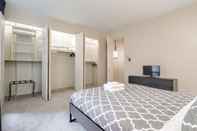 Kamar Tidur 4 BD 2.5 Baths! Steps Away From Liberty Bell!