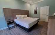 Bedroom 4 Crestridge Inn