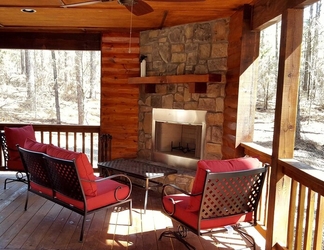 Lobby 2 Ace in the Hole Cabin in the Wood With Hot Tub and Fireplace by Redawning