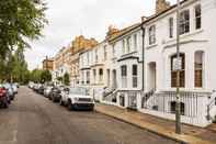 Exterior Elegant Family Home near Wandsworth Common