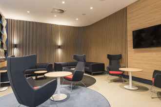 Lobby 4 Holiday Inn Express Warsaw - Mokotow, an IHG Hotel