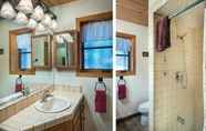 In-room Bathroom 6 Scenic Wonders Bassett Cabin 5 Bedrooms