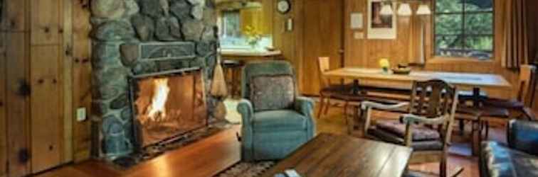 Lobby Scenic Wonders Bassett Cabin 5 Bedrooms