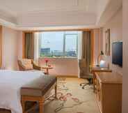 Bedroom 7 Vienna Hotel - Guangzhou Airport Highway Pingsha Branch
