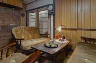 พื้นที่สาธารณะ Villa Traditional Designer House Itabashi