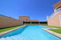 Swimming Pool Villa Magia