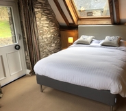 Bedroom 4 Hilltops Brecon Holiday Cottages